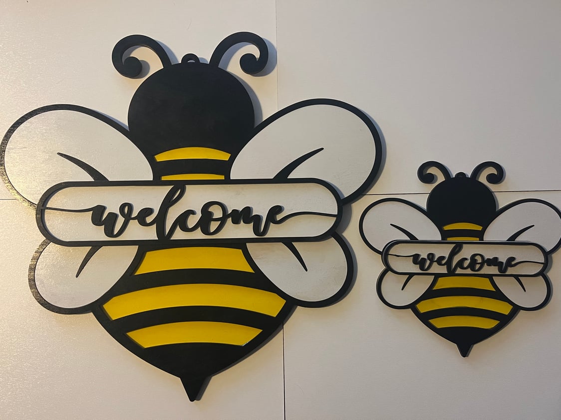 Honey Bee Welcome sign in 2 sizes